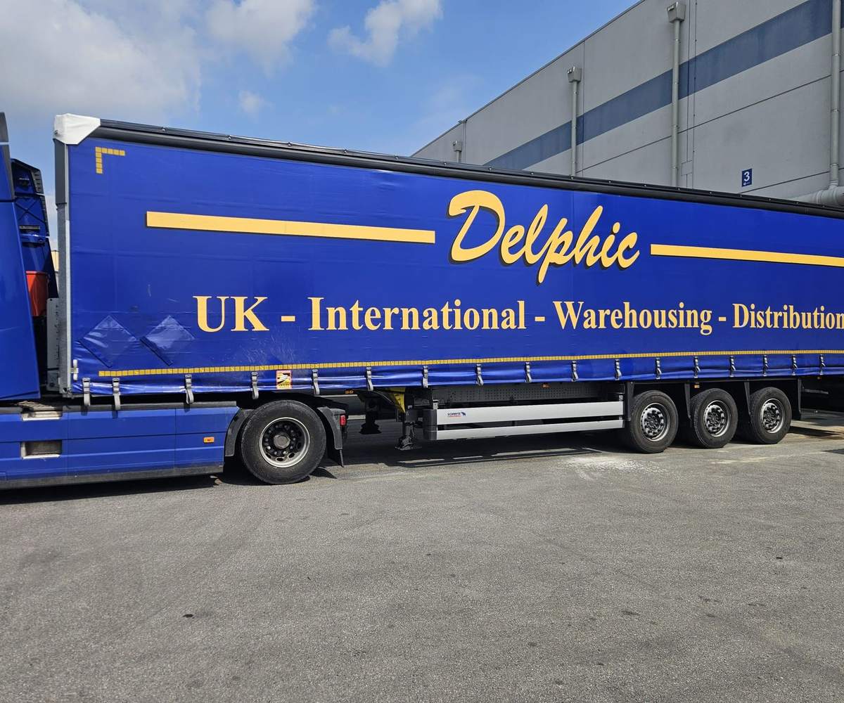 Delphic curtainsider of the type used for bagged fertiliser haulage